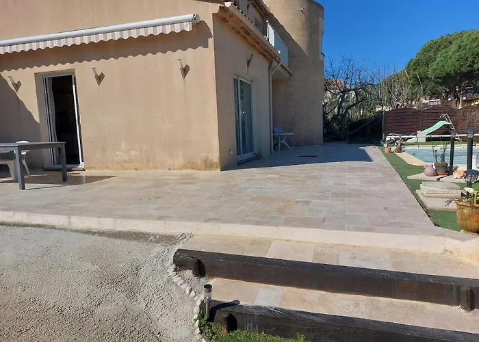 T2: 45M2 :4 Places :Independant Dans Villa